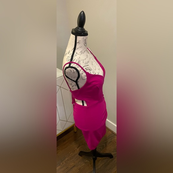 Deep V Neck Pink Cutout Strappy Ruched Slit Dress Size 3 By Morgan & Co. - Picture 4 of 10